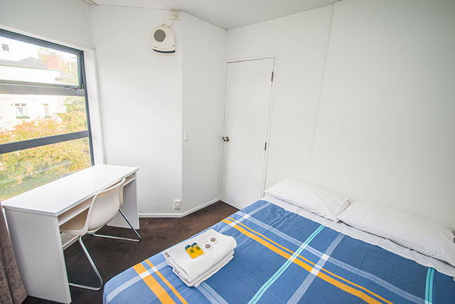 Columbia Student Accommodation : Bedroom.